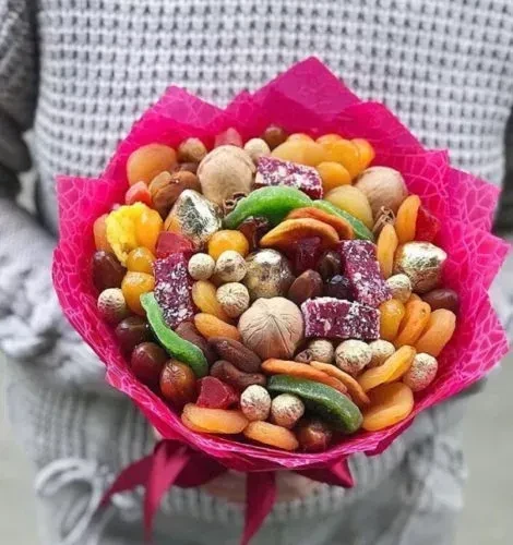 Букет «Восточный вкус» из сухофруктов и орехов